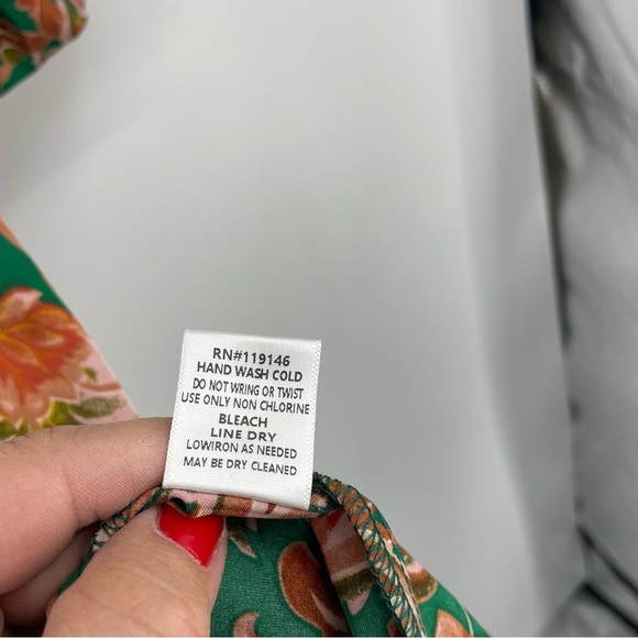 NWT JODIFL green pink floral short puff sleeve top Sz M - Picture 8 of 8